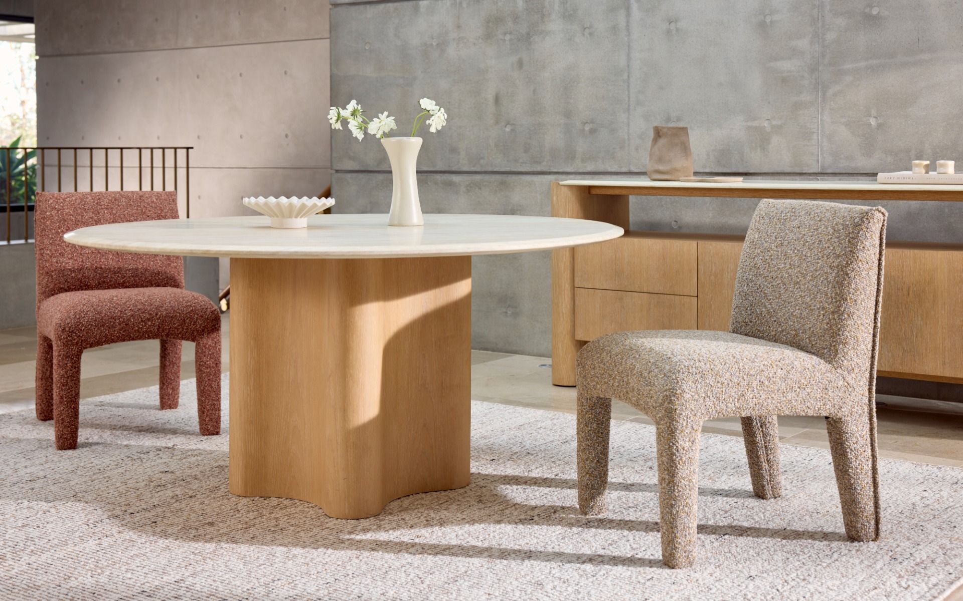 Traver Round Dining Table | Nick Scali